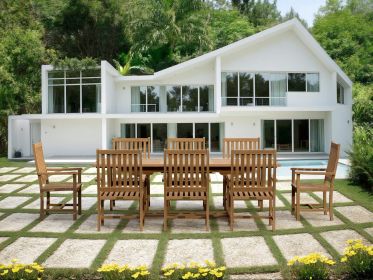 Bahama Wilshire Armchair 9-Piece Extension Dining Set